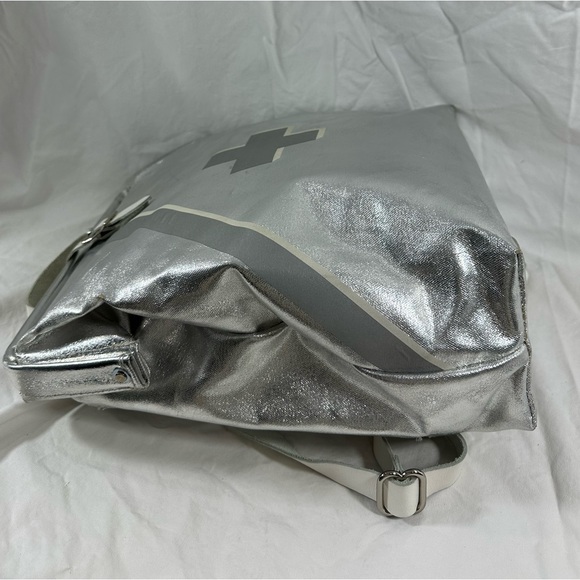 HTF Genuine The Prepster Emergency Backpack fireproof silver metallic - Picture 8 of 16